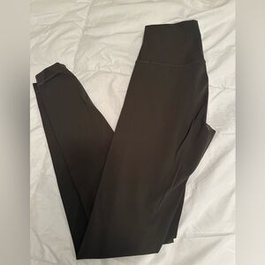 Lululemon High Rise Wunder Under 28” leggings - size 4 Olive Green